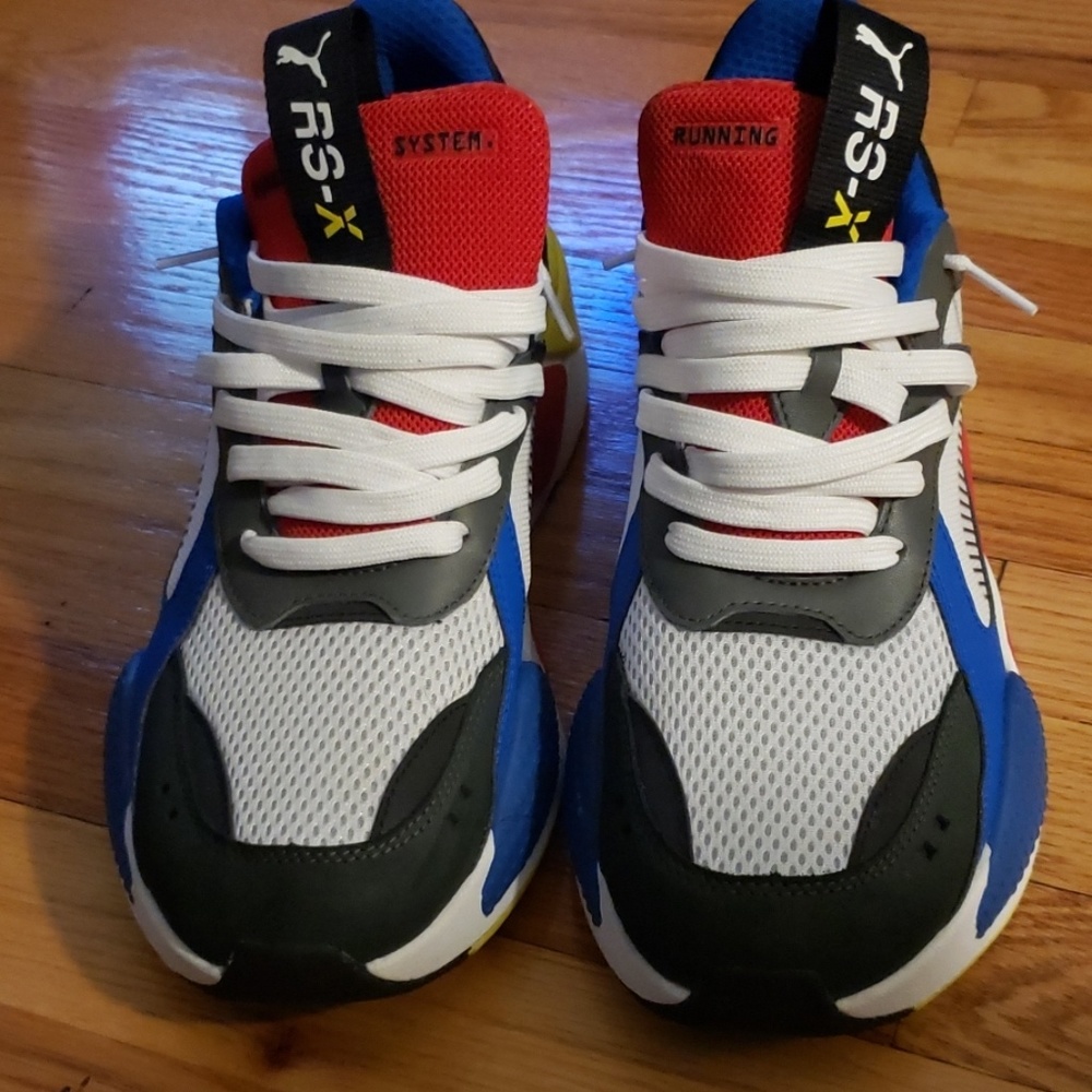 Sneakers